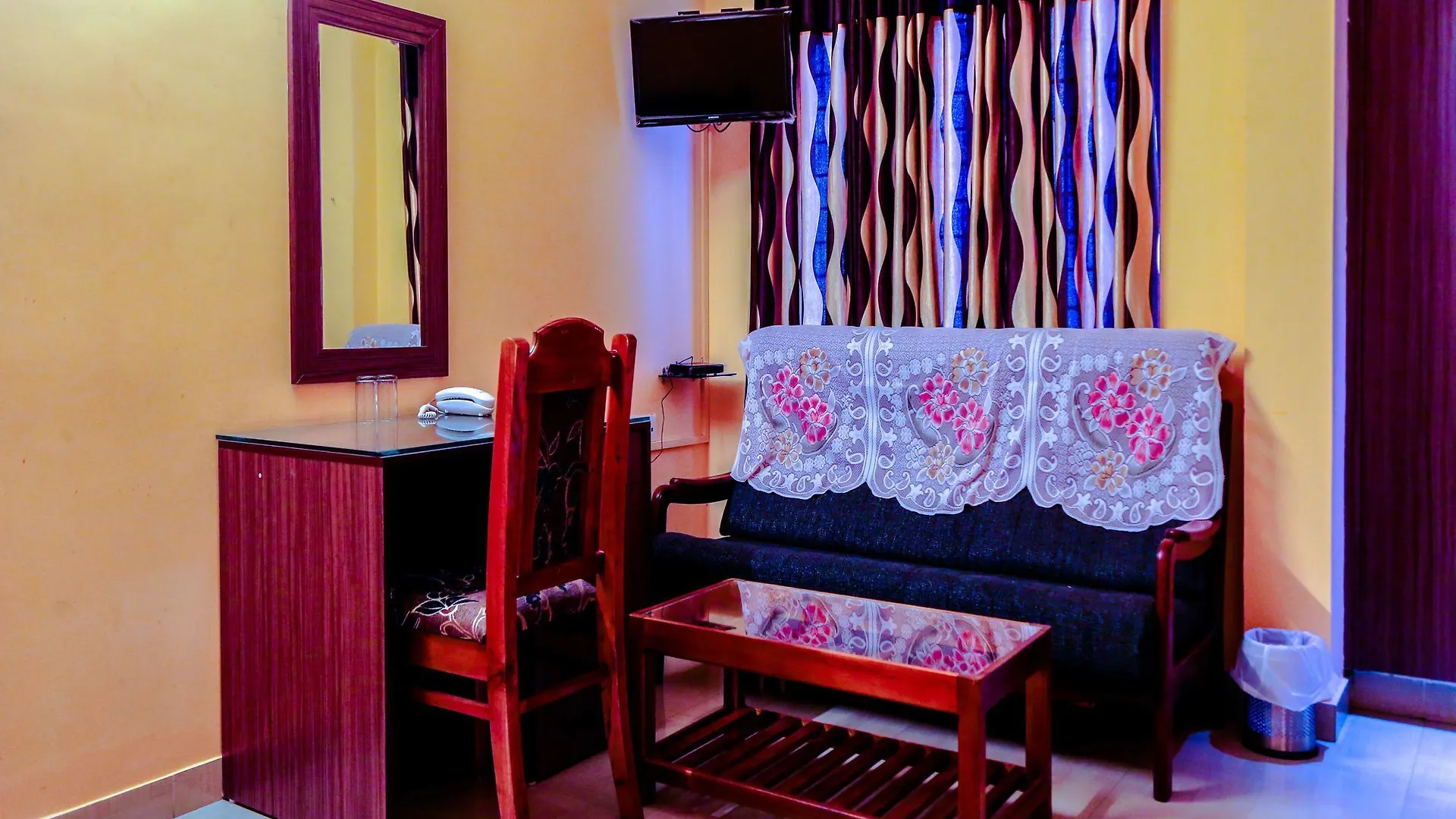 ** Inn Canal View Residency Alappuzha India